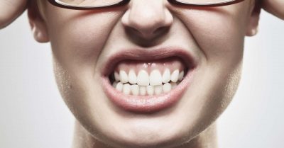 Bruksizm. Czy fizjoterapeuta może pomóc gdy stukasz zębami w nocy?